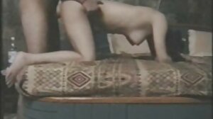 Сцена с българско порно онлайн крака на раменете със съблазнителната Савана Бонд от Evil Angel